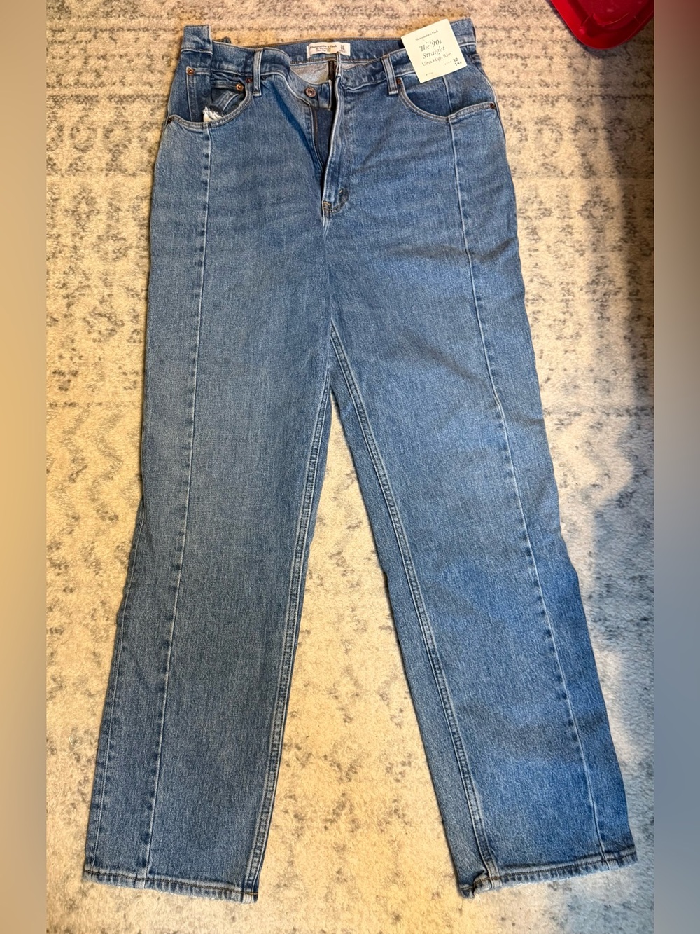 Abercrombie & Fitch The ’90s Straight Ultra High Rise Jeans